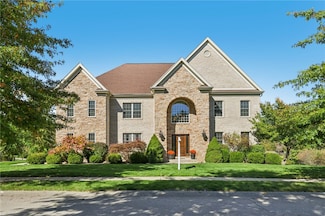 201 Emerson Pines Dr, Cranberry Township, PA 16066