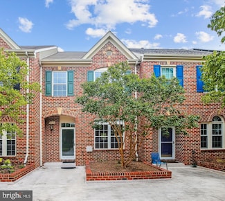 6119 Madison Crest Ct, Falls Church, VA 22041