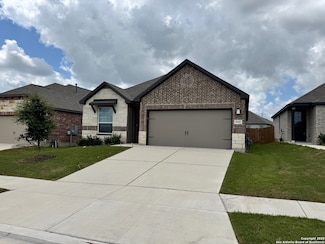 9342 Crestway Rd, Converse, TX 78109