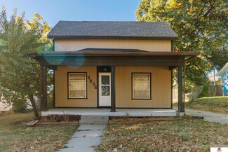 3535 R St, Lincoln, NE 68503