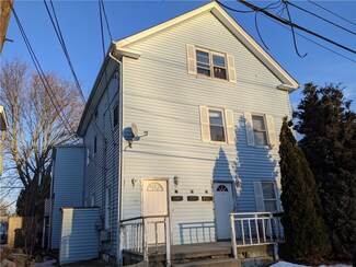 87 Pond St, West Warwick, RI 02893