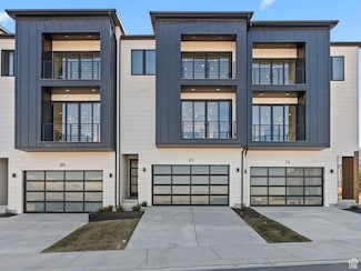 83 E Watson Dr, Saratoga Springs, UT 84045