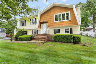 54 Pitman Rd, Parsippany, NJ 07054