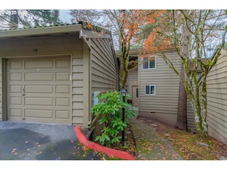 94 Cervantes Cir Unit 11D, Lake Oswego, OR 97035