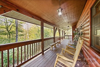 171 Irene Ln, Maggie Valley, NC 28751