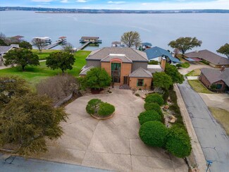4119 Crescent Dr, Granbury, TX 76049