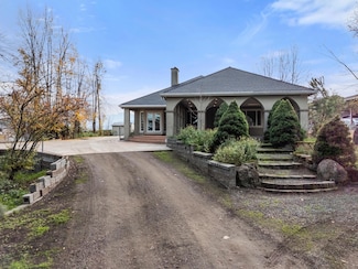 1924 Myers Ln, Medford, OR 97501