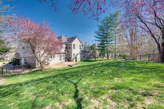 1069 Walnut Bend Ln, Brentwood, TN 37027