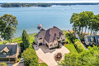 132 Rollingwood Ln, Mooresville, NC 28117