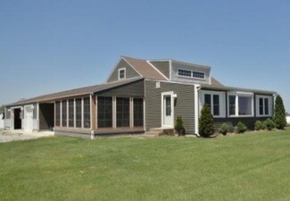 1608 S Meridian Rd, Morocco, IN 47963