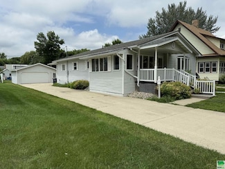 515 6th Ave, Sibley, IA 51249