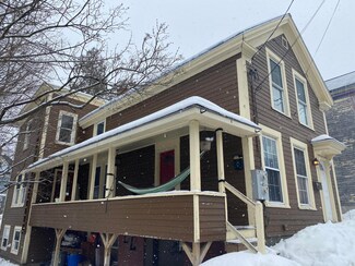 17 Main St, Bridgton, ME 04009