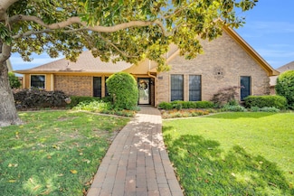 1016 Magnolia Dr, Carrollton, TX 75007