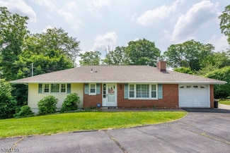 11 Putters Rd, Succasunna, NJ 07876