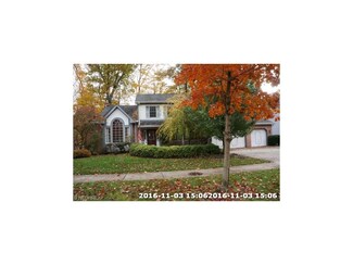 12370 Lyndway Dr, Cleveland, OH 44125