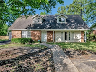 405 Randybrook Dr, Lufkin, TX 75901