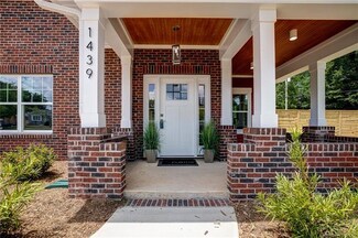 1439 Orvis St, Charlotte, NC 28216