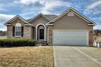5016 NW Flintridge Rd, Riverside, MO 64150