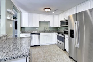 1413 Seward Dr, Hampton, VA 23663