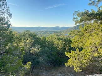 000 Frio Canyon Loop, Concan, TX 78838