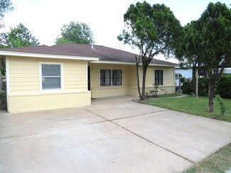 11216 Rusty St, Houston, TX 77093