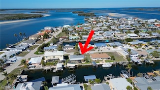 2821 Bruce St, Matlacha, FL 33993