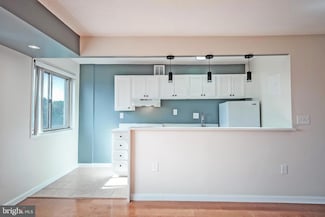2500 N Van Dorn St Unit 912, Alexandria, VA 22302