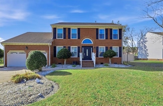 512 Woodglen Dr, Chesapeake, VA 23322