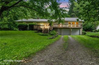 3954 Homestead Rd, Ravenna, OH 44266