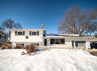 721 Reichel Cir NE, Stewartville, MN 55976