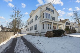 14 Lincoln Ave, Coventry, RI 02816