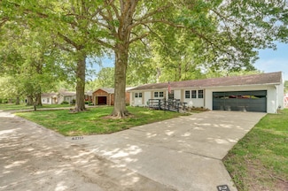2411 S Rogers Ave, Springfield, MO 65804