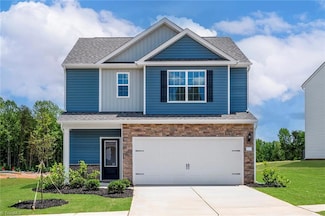 3435 Robindale Dr, Winston-Salem, NC 27107