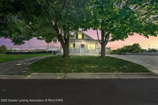 315 Hungerford St, Lansing, MI 48917