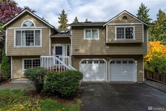 2806 NE 179th Ct, Lake Forest Park, WA 98155