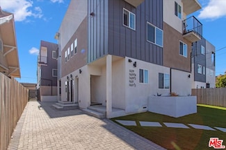 1631 S New Hampshire Ave, Los Angeles, CA 90006