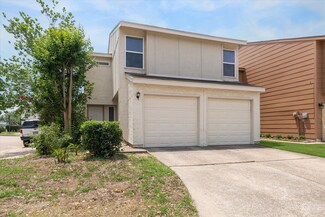 10311 Richmond Hill Dr, Houston, TX 77041