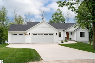 84 9 Mile Rd NW, Comstock Park, MI 49321