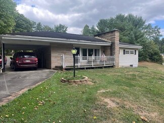 1899 W Military Rd, Zanesville, OH 43701