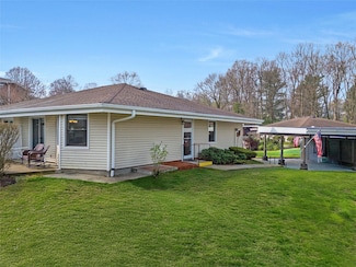 32 Cambridge Ct Unit A, Yorktown Heights, NY 10598