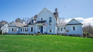 230 Bramley Ct, Chagrin Falls, OH 44022