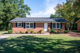 623 E 5th St, Siler City, NC 27344
