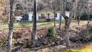 81 Noblet Dr, Hiawassee, GA 30546
