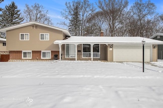 4305 Greenbrook Ln, Flint, MI 48507