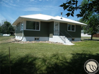 1123 2nd St E, Roundup, MT 59072
