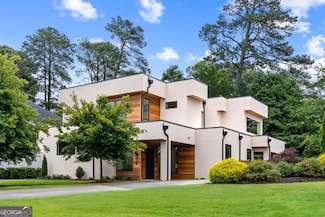 16 Bonnie Ln, Atlanta, GA 30328