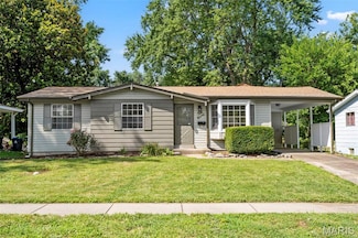 490 Lula Dr, Florissant, MO 63031