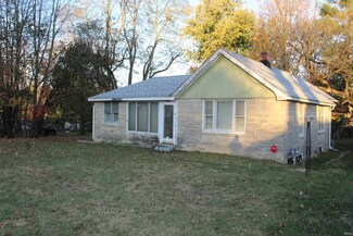 2617 S Rogers St, Bloomington, IN 47403