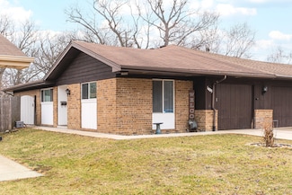 1409 Beverly Ln, Streamwood, IL 60107