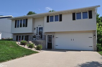 616 Southgate Rd, Carroll, IA 51401